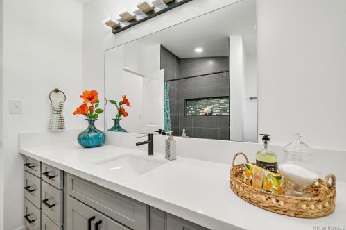 538 Kukuiula Loop, Honolulu HI 96825-2407 exterior