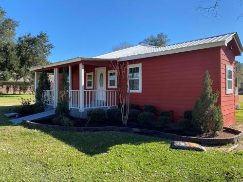 134 Clark St, Hempstead TX  77445-5400 exterior