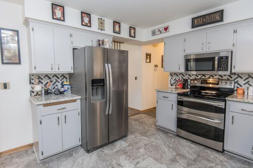 3333 Knl Blvd, Milwaukee WI 53222-3362 exterior