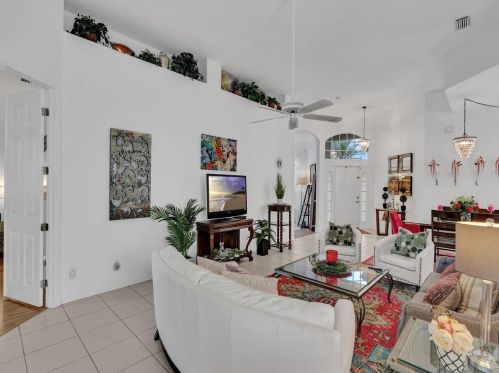 441 Fairway Lndg, Fort Pierce FL  34986-2168 exterior