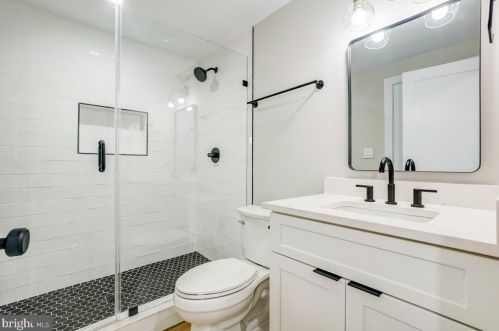 1624 D St, Washington DC  20003-2440 exterior