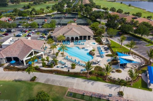 10063 Biscayne Bay Ln, Naples FL 34120-3754 exterior