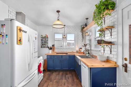 120 Grant St, Portland MI 48875-1532 exterior