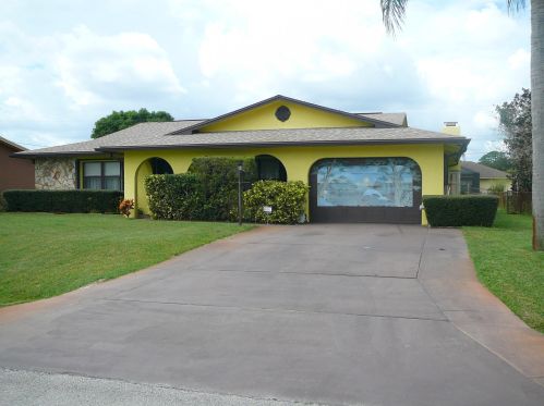 626 Kildare St, Fort Pierce, FL 34983-1024