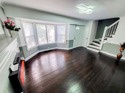 8029 Maplewood Ave, Chicago IL  60652-2807 exterior