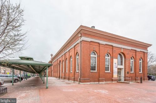 2 17th St, Washington DC  20003-1606 exterior