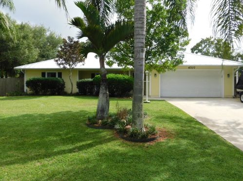 6707 Coquina Ave, Fort Pierce, FL 34951-1216
