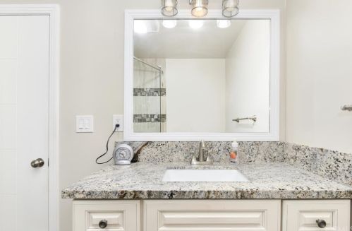 13561 Malena Dr, Tustin CA 92780-1914 exterior