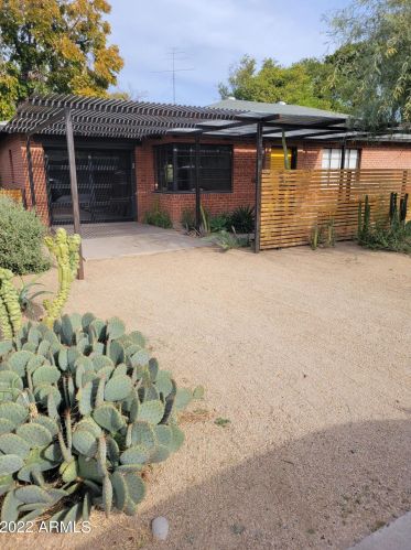 2530 Devonshire Ave, Phoenix AZ  85016-5660 exterior