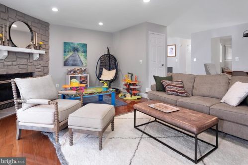 9 Cliveden Ct, Trenton NJ 08648-1400 exterior