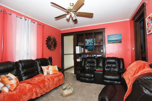 2943 Newhall St, Milwaukee WI 53211-3224 exterior