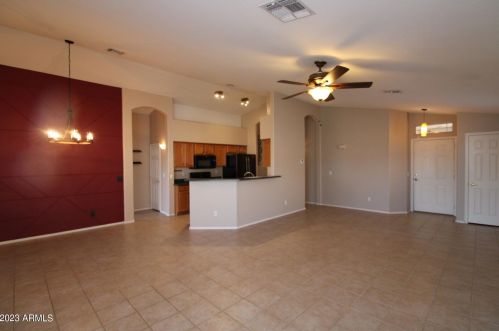 827 Ivanhoe St, Chandler AZ  85225-6947 exterior