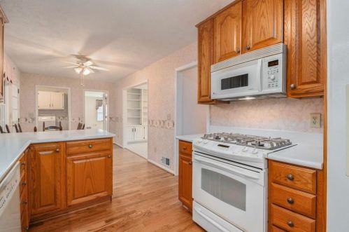 4092 Gladney Dr, Atlanta GA 30340-4720 exterior