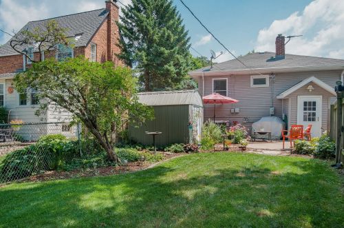 170 Pick Ave, Elmhurst IL 60126-3018 exterior