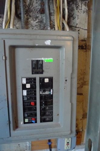 202 Dunmoreland St, Springfield MA 01109-3219 exterior