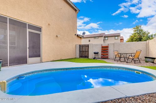 2144 77 Dr, Phoenix AZ 85035-5111 exterior