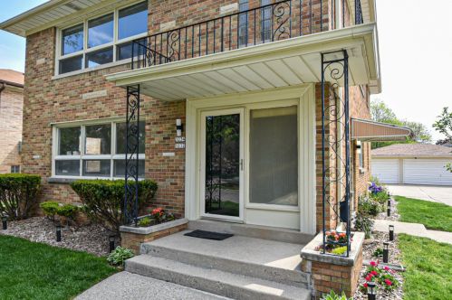 3232 77th St, Milwaukee WI  53219-3742 exterior