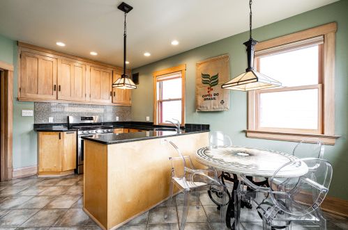 1817 48, Milwaukee WI 53208-1714 exterior