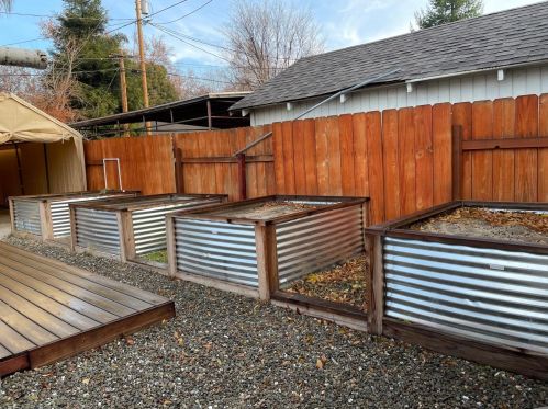 1115 Merritt St, Turlock CA  95380-4952 exterior