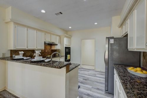 141 April Waters Dr, Montgomery TX 77356-8831 exterior