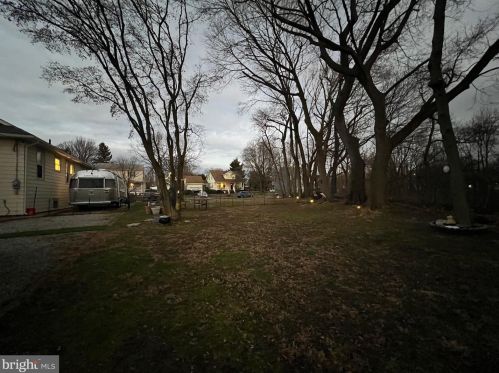 24 Haviland Ave, Camden NJ 08106-1020 exterior