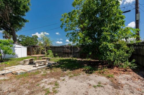 6803 Larmon St, Tampa FL  33634-5019 exterior