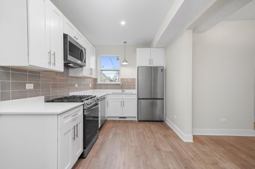 7147 University Ave, Chicago IL 60619-1326 exterior