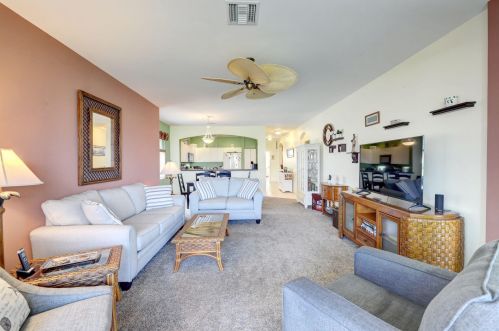 200 Southstar Dr, Fort Pierce FL 34949-9120 exterior