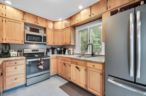 66 Scoville Hl Rd, Torrington CT 06791-1015 exterior