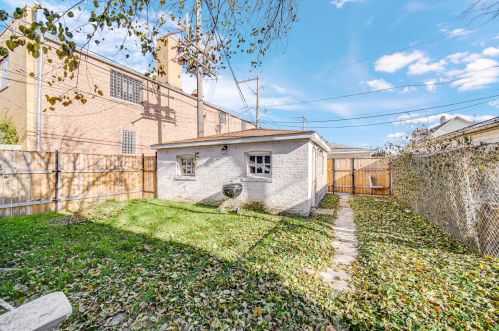 111 11 Ave, Broadview IL 60153-1959 exterior