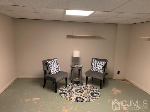 27 Colleen Cir, Trenton NJ 08638-1731 exterior