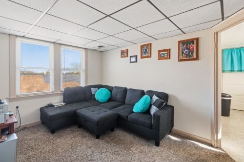 5131 Dakin St, Chicago, IL 60641-2638