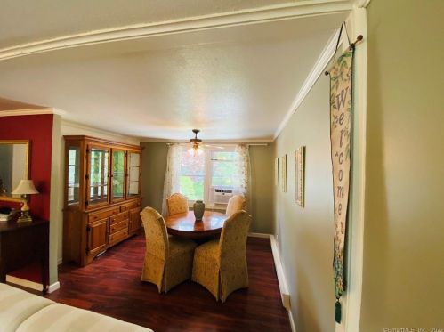 46 Wall St, Wallingford CT 06492-4708 exterior