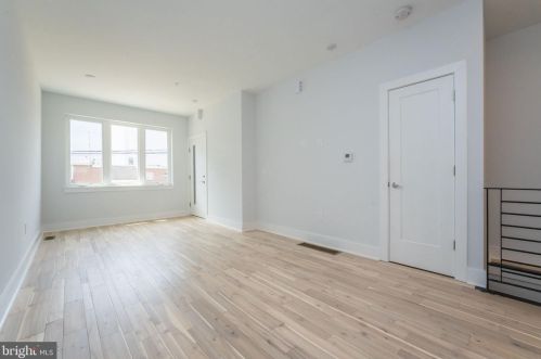 1929 Brown St, Philadelphia, PA 19130-2026