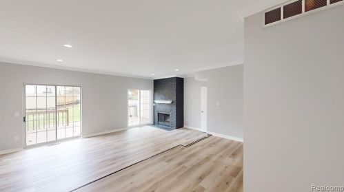 1226 Kings Cv Ct, Rochester MI 48306-4226 exterior