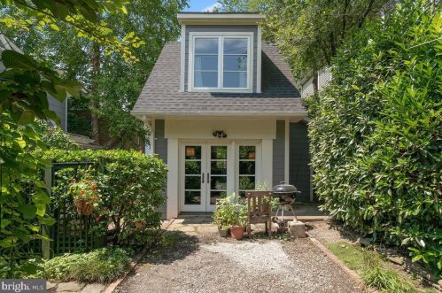 215 Hodges Ln, Silver Spring, MD 20912-4228