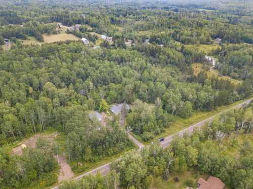 3263 Medin Rd, Duluth, MN 55804-2627