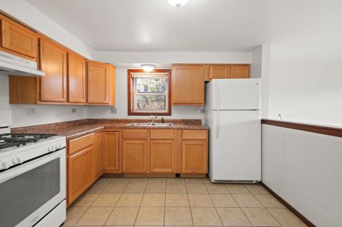 832 17 Ave, Broadview IL 60153-1856 exterior