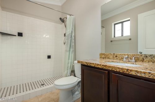 11411 33rd Ave, Phoenix AZ 85051-5972 exterior