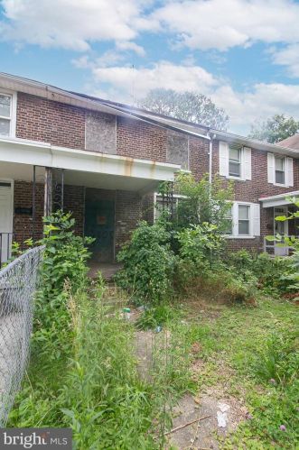 2808 Yorkship Rd, Camden, NJ 08104-2804