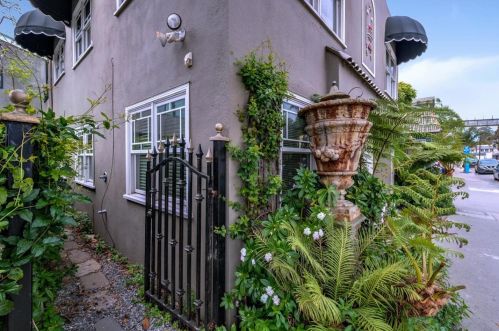 307 Capitola Ave, Capitola CA 95010-2845 exterior