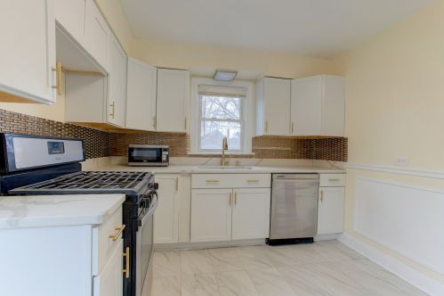 10742 Whipple St, Chicago IL 60655-2008 exterior