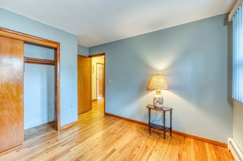 317 Plymouth St, Huntington Station NY 11746-7018 exterior