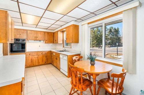 2546 Anderson Rd, Duluth MN 55811-5402 exterior