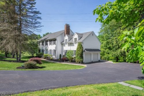 69 Lawrence Rd, Dover, NJ 07869-3100