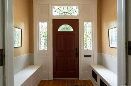 8 Loockerman Ave, Poughkeepsie NY  12601-4906 exterior