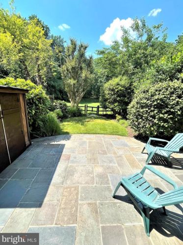 7623 Coddle Hbr Ln, Rockville MD 20854-3253 exterior