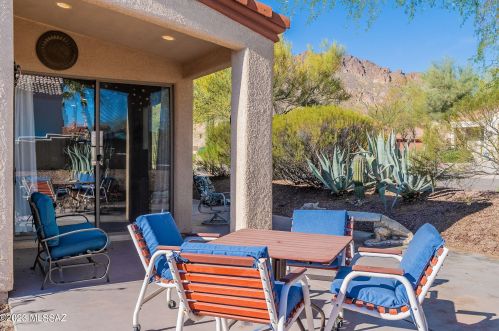 2651 Falcon View Dr, Tucson AZ  85713-4383 exterior