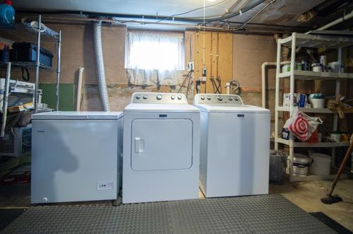 45 Grover St, Providence RI 02909-5209 exterior