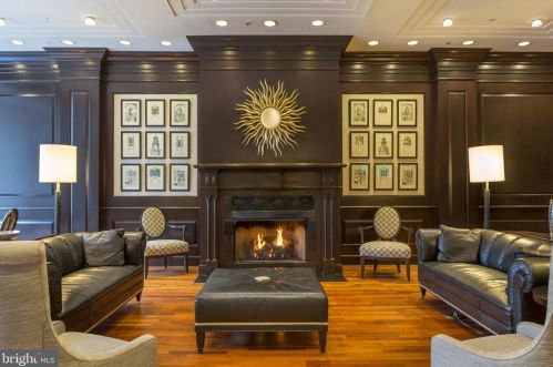 219 18th St, Philadelphia PA 19103-6141 exterior